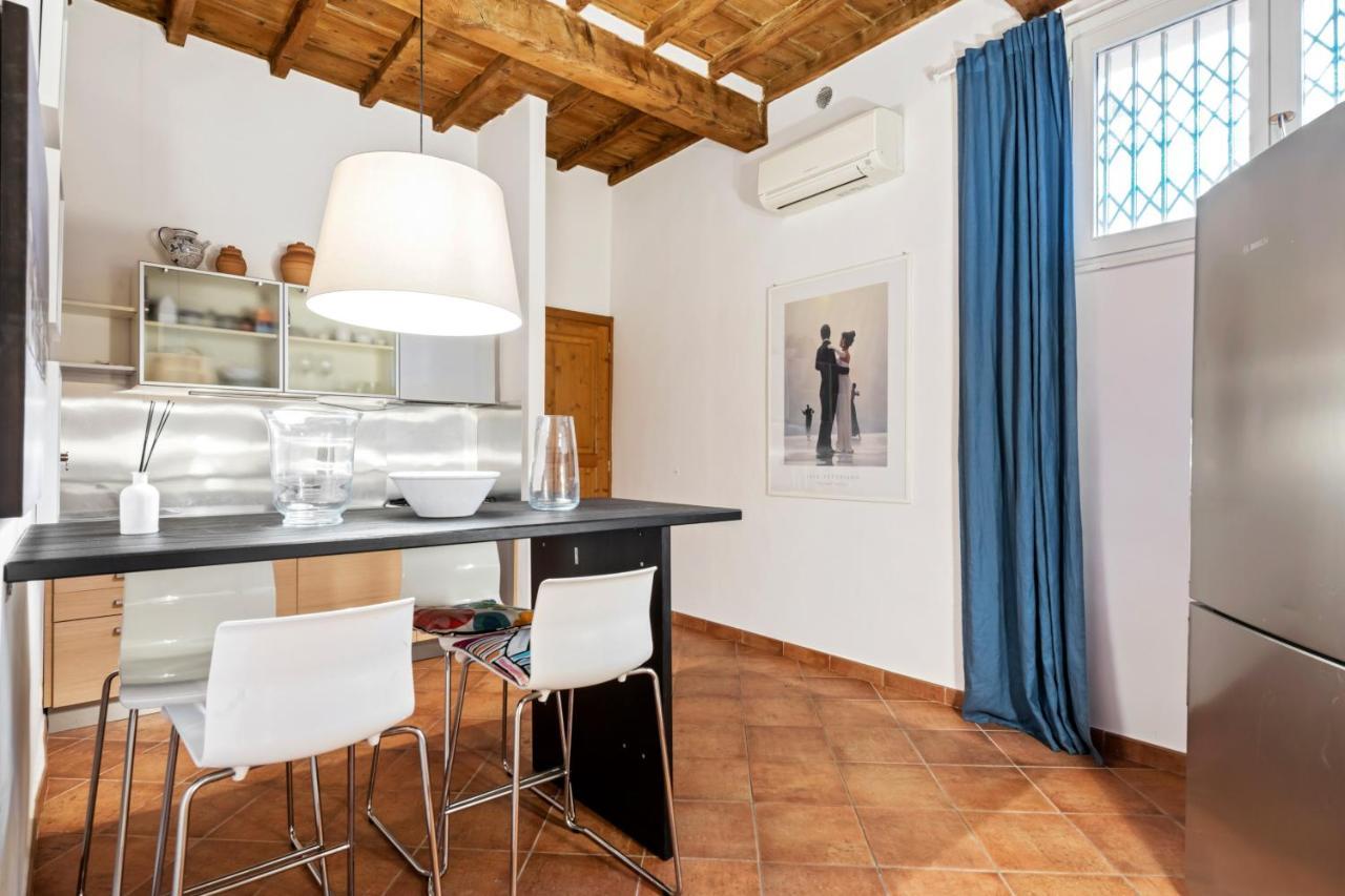 Palazzo Pitti & Boboli Comfortable Apartment Флоренція Екстер'єр фото