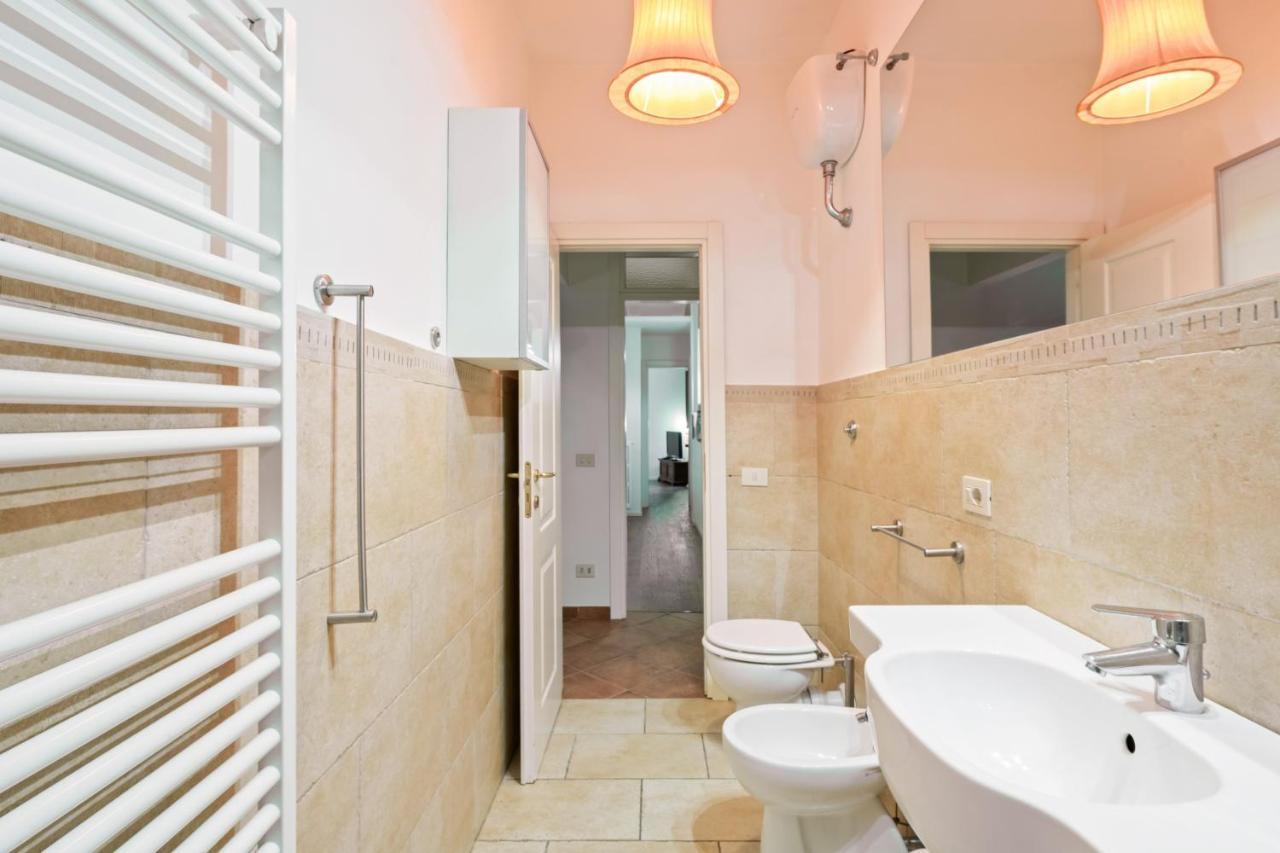 Palazzo Pitti & Boboli Comfortable Apartment Флоренція Екстер'єр фото
