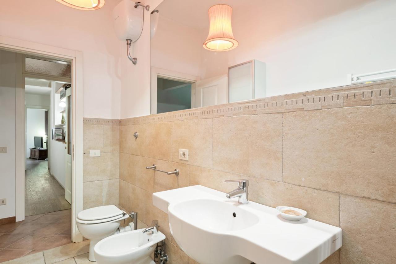 Palazzo Pitti & Boboli Comfortable Apartment Флоренція Екстер'єр фото
